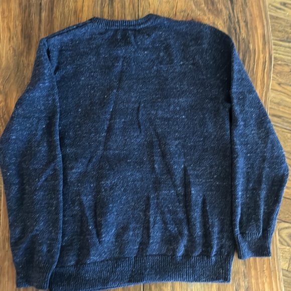 Star Wars Sweater Blue
Size youth XL 12 - Picture 3 of 3